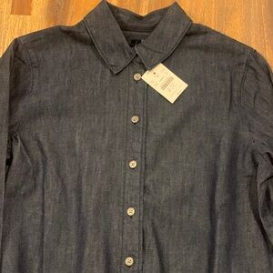 J Crew women’s XXS dark denim button up collared shirt. 100% cotton. NWT.